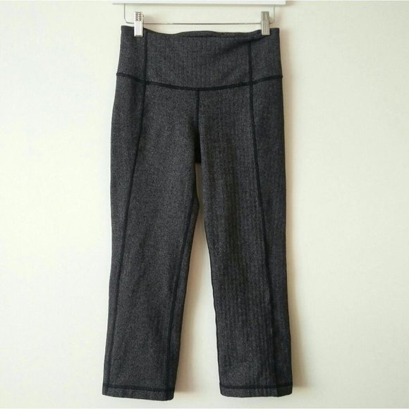 Lululemon Gather & Crow Crop II Heathered Herringbone Grey & Black Size 6 - Picture 5 of 10